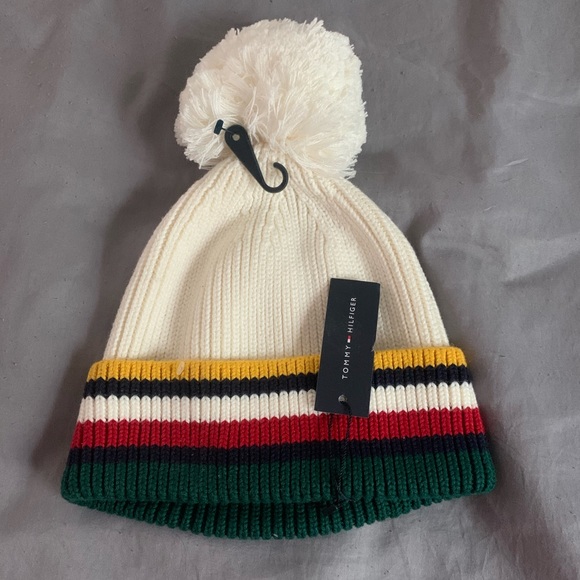tommy hilfiger pom pom hat